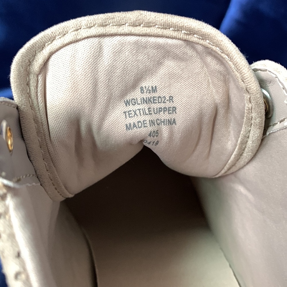 Guess Shoes - Picture 8 of 10